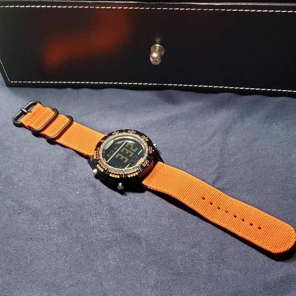 Aero Quartz Sport Watch Mod. 32994 - Picture 3 of 6